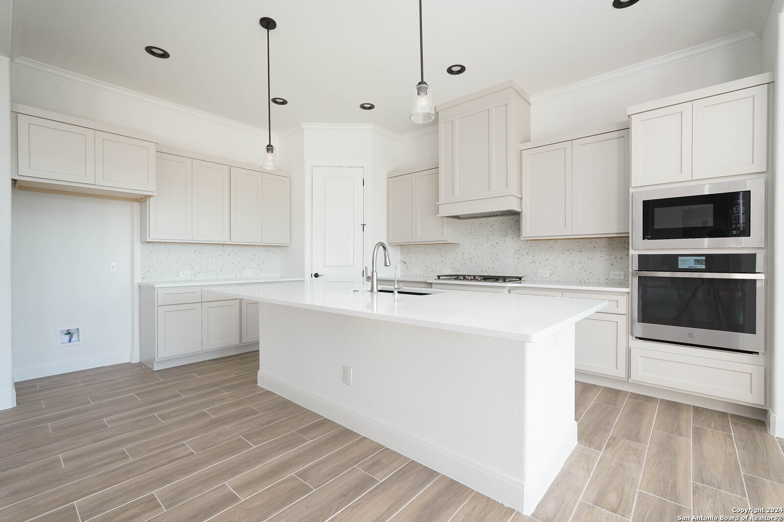 1706 Small Creek