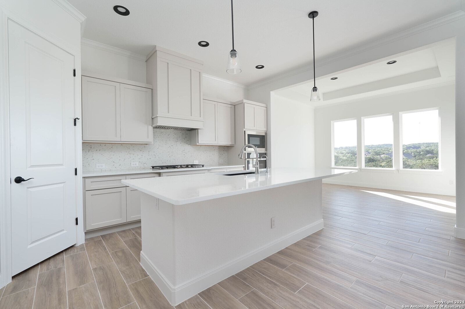 1706 Small Creek