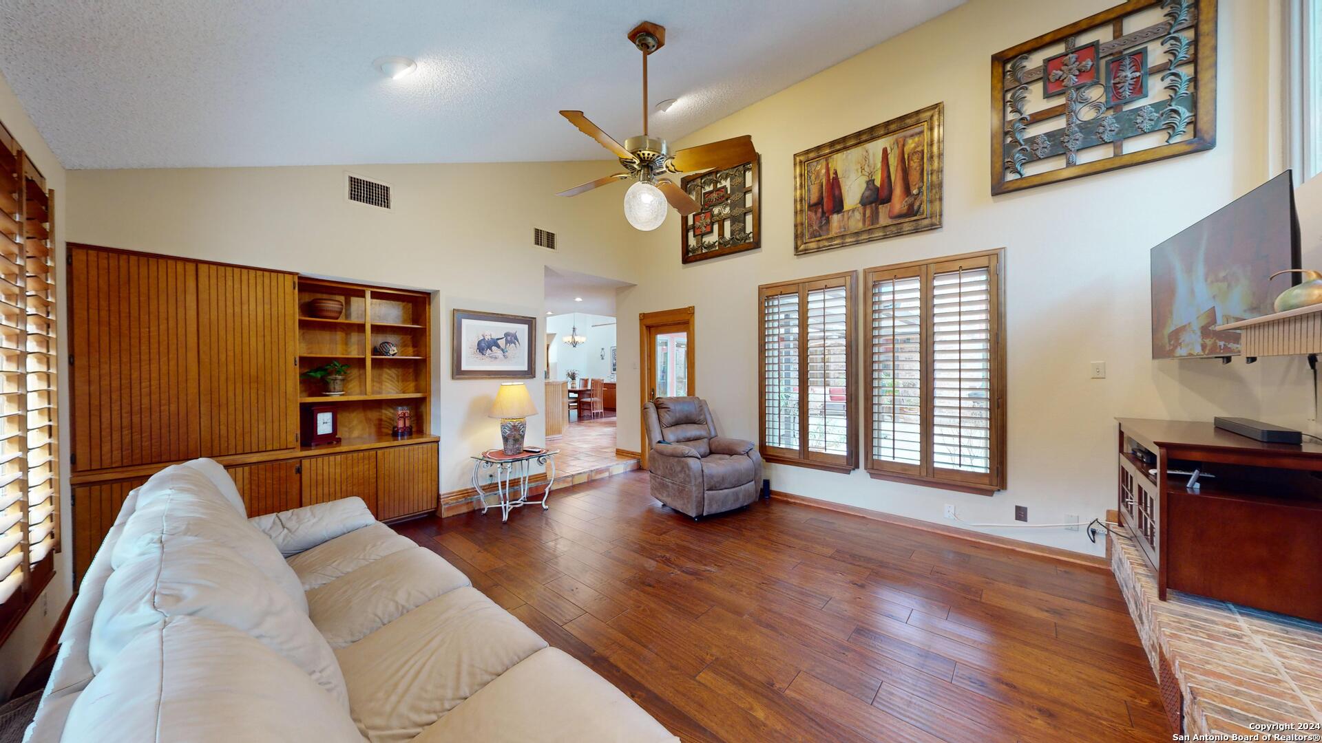 26940 CYNTHIA DR