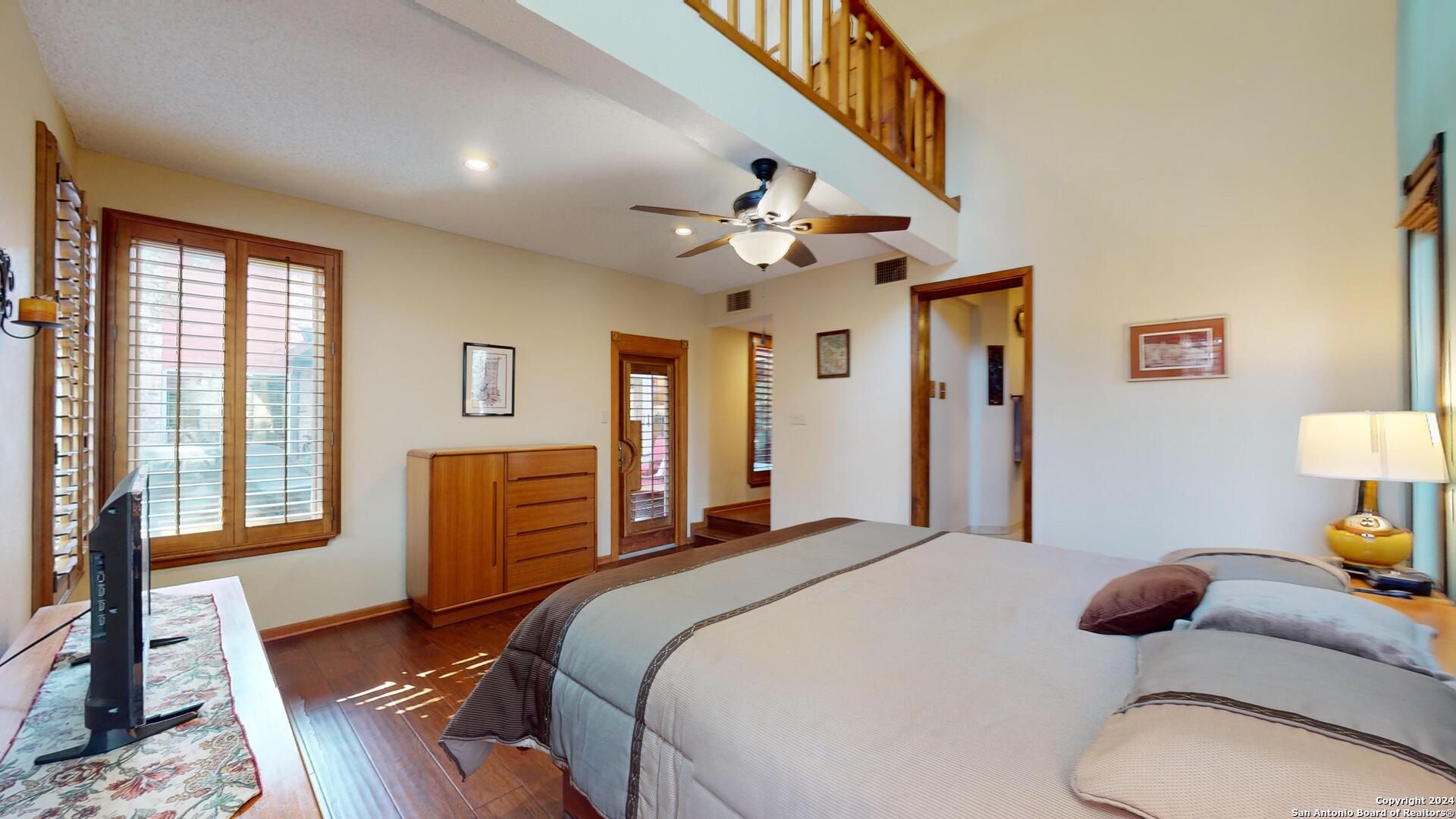 26940 CYNTHIA DR