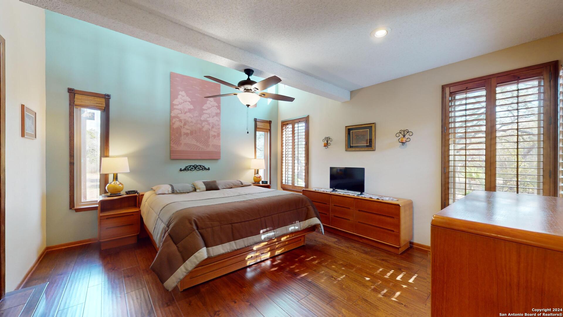 26940 CYNTHIA DR