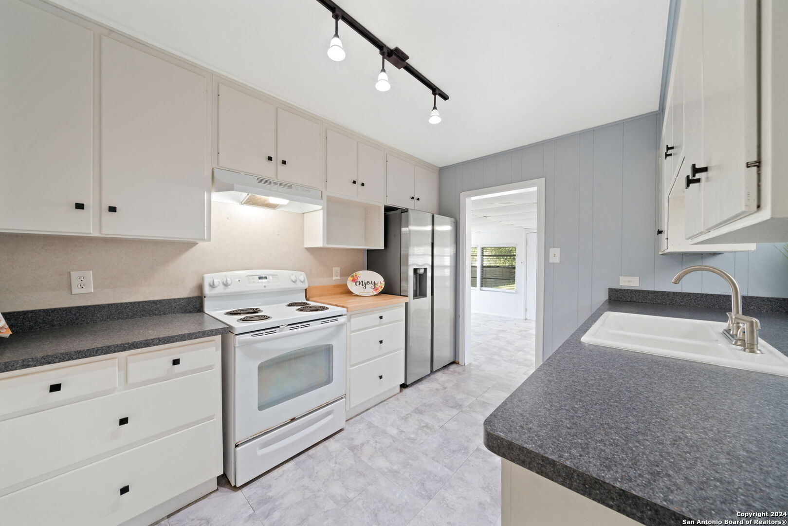 4811 CAMBRAY DR