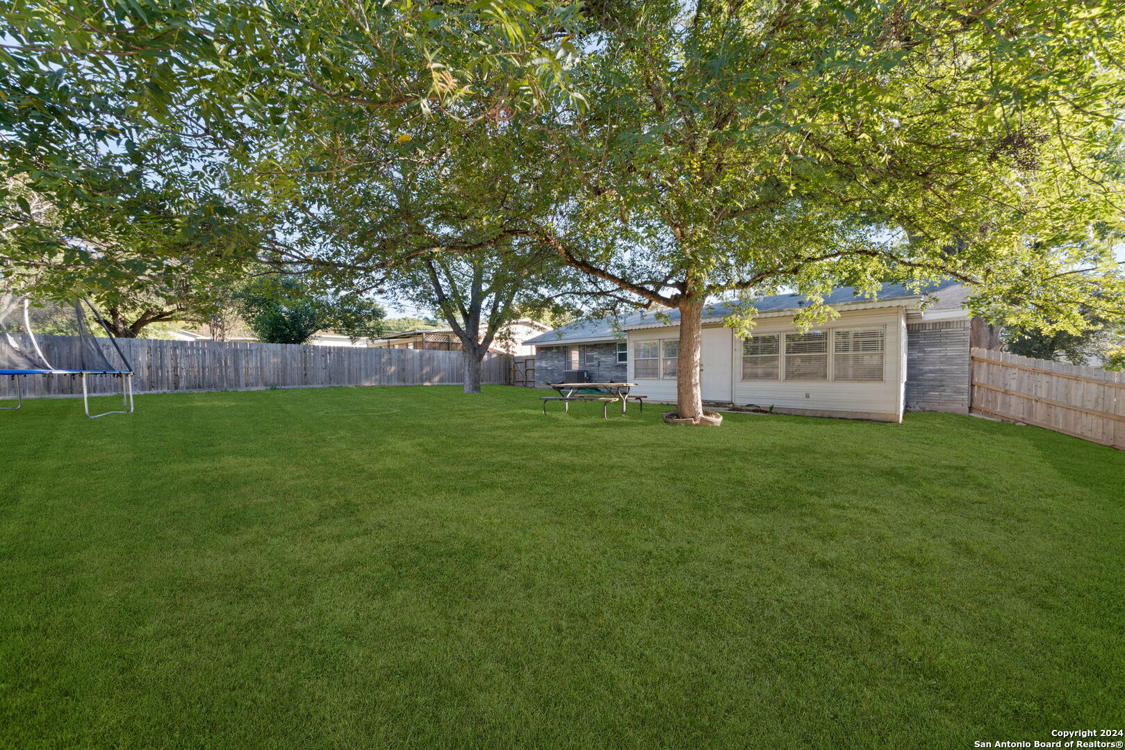 4811 CAMBRAY DR