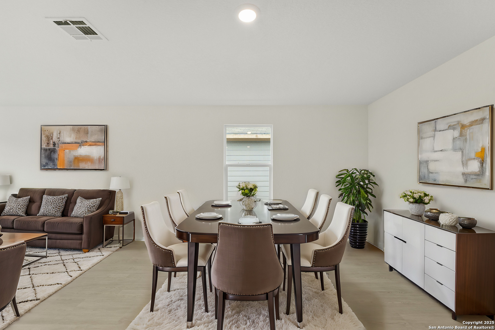 6911 Solar Ridge