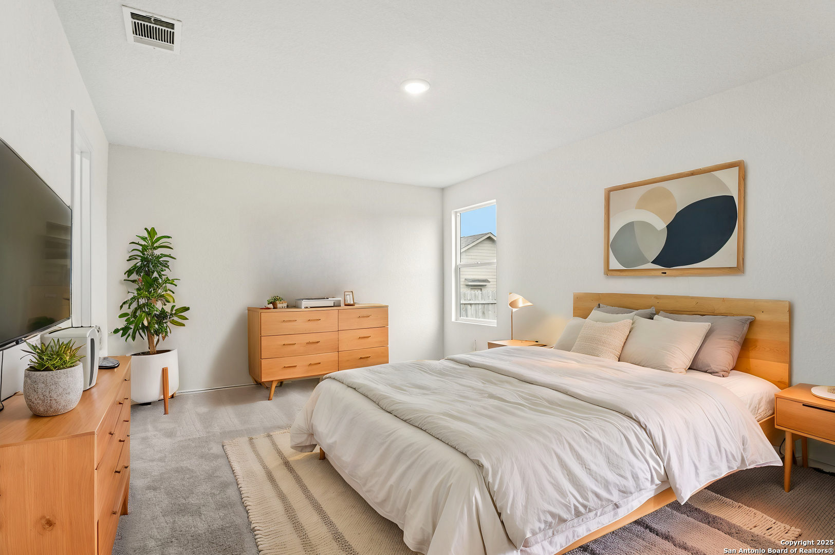 6911 Solar Ridge