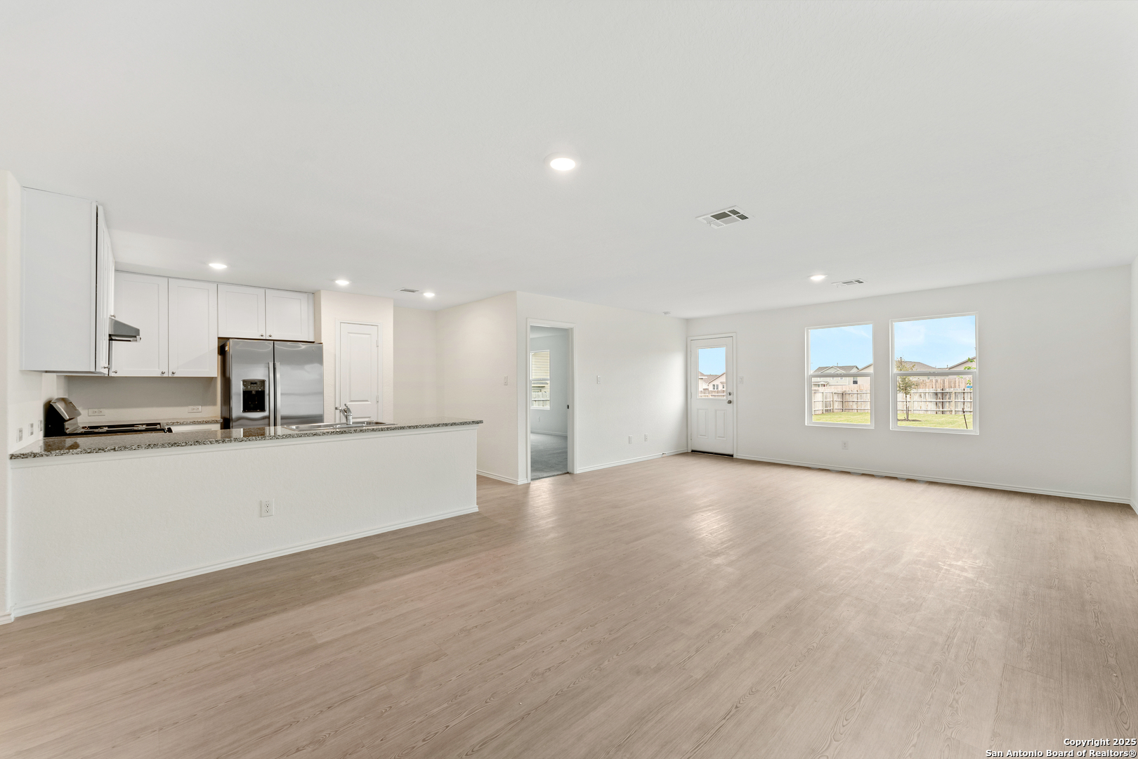 6911 Solar Ridge