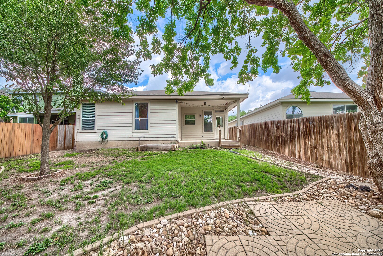 5338 Argyle