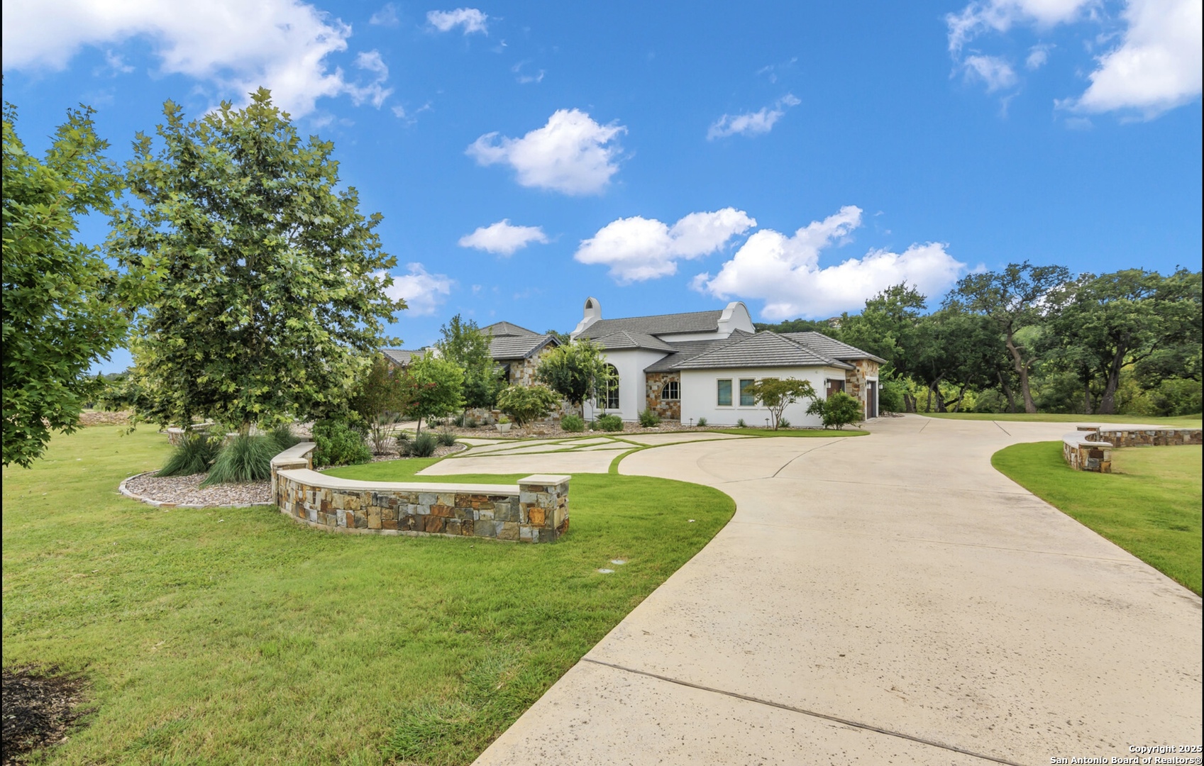 25508 Creekside Cove