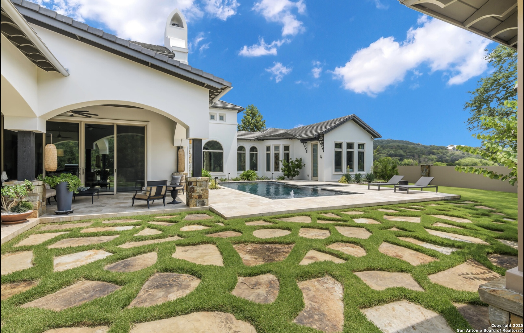 25508 Creekside Cove