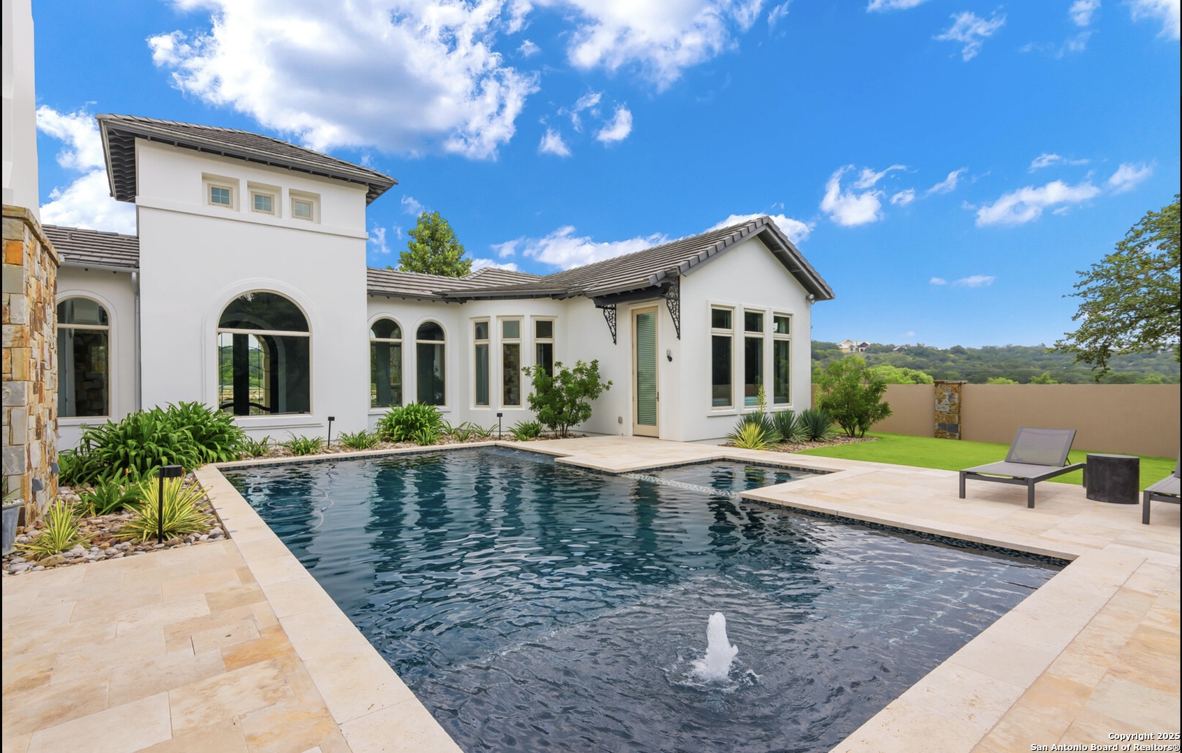 25508 Creekside Cove