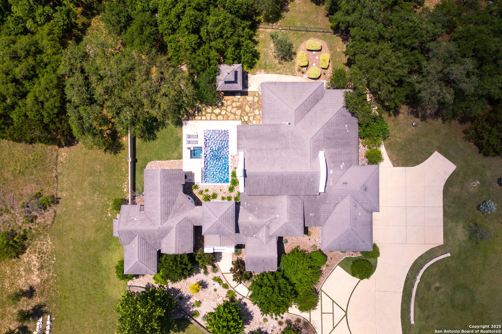 25508 Creekside Cove