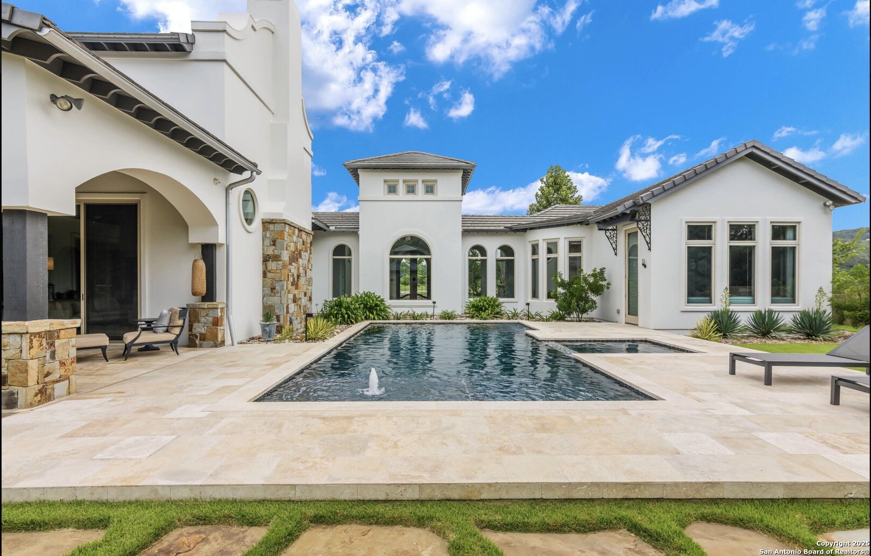 25508 Creekside Cove