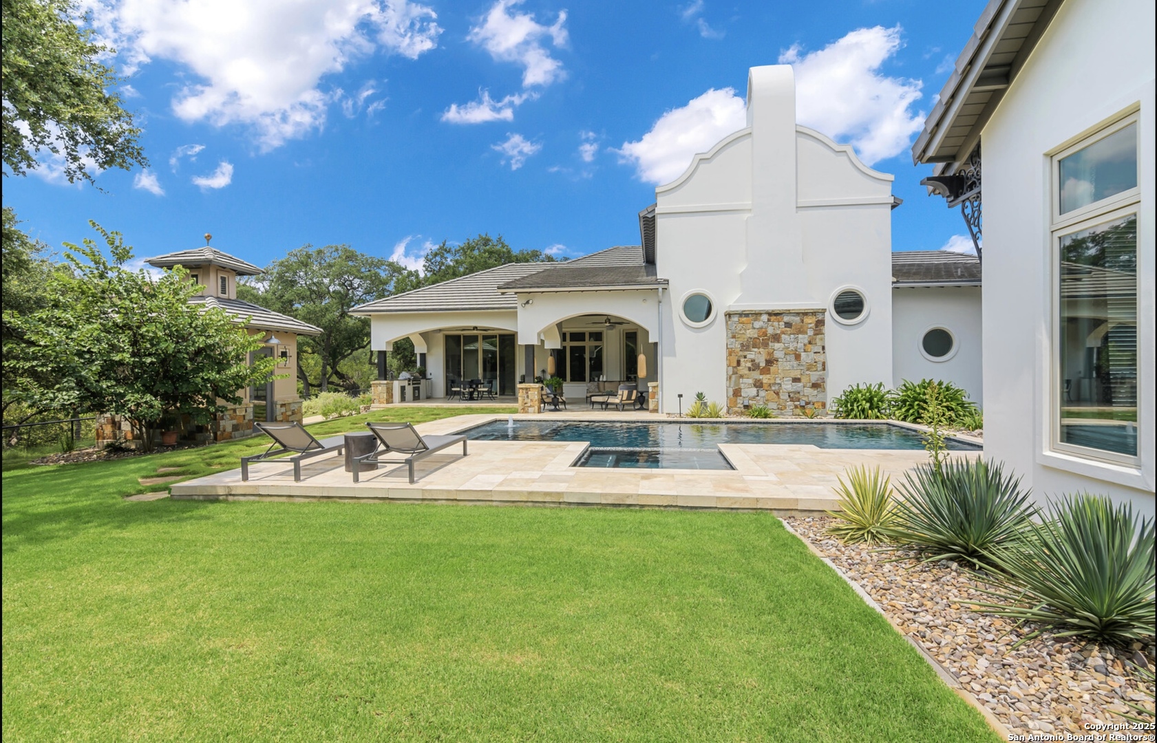 25508 Creekside Cove