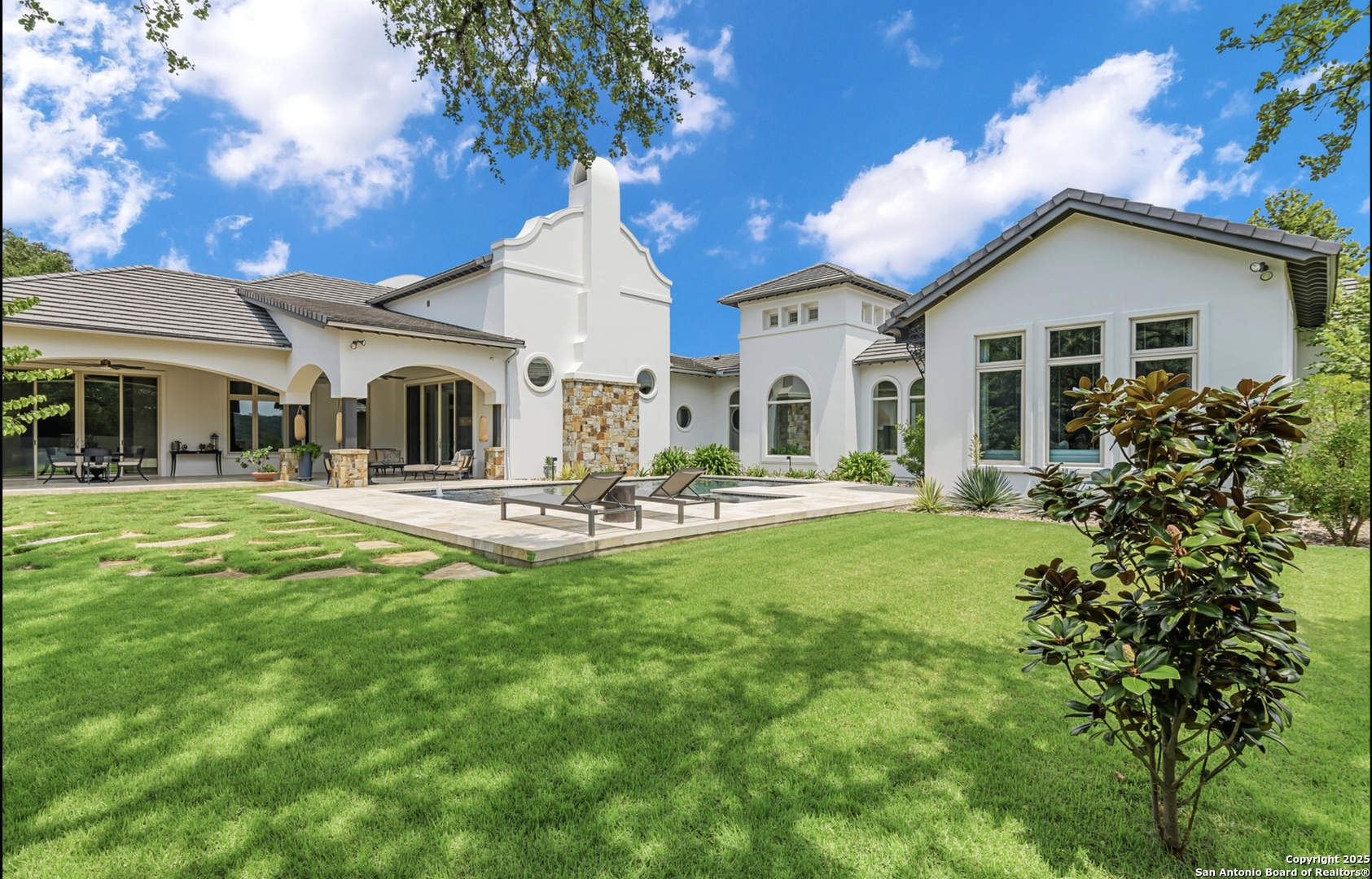 25508 Creekside Cove