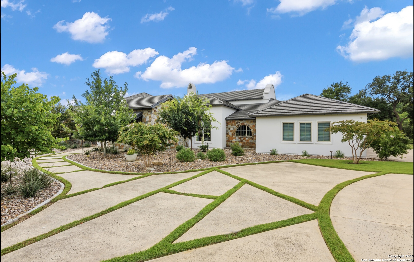 25508 Creekside Cove