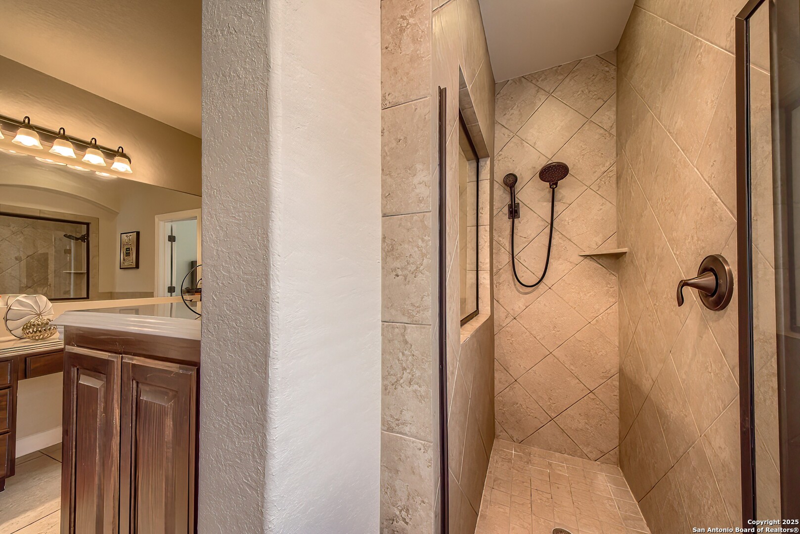3811 Mira Mesa