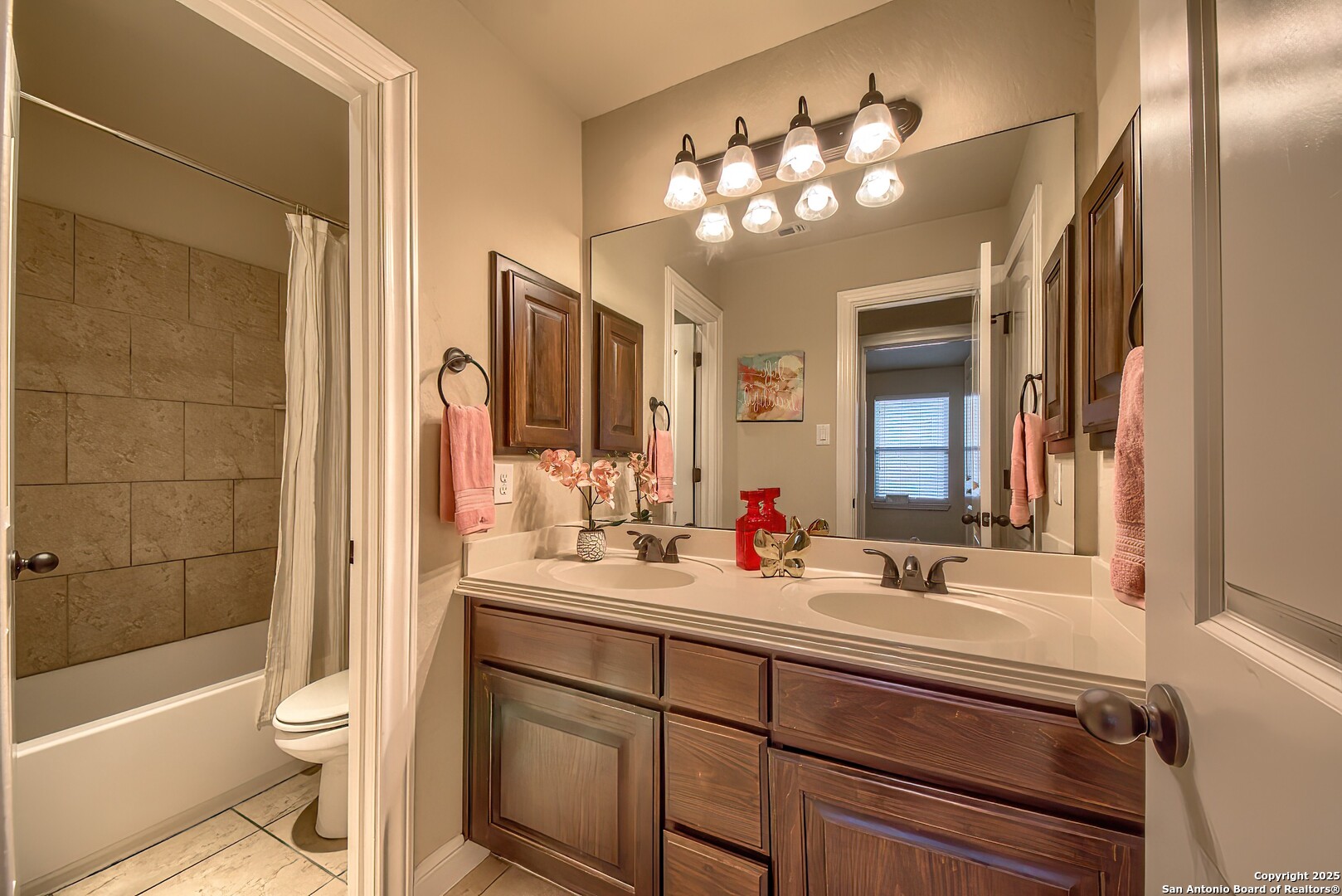 3811 Mira Mesa