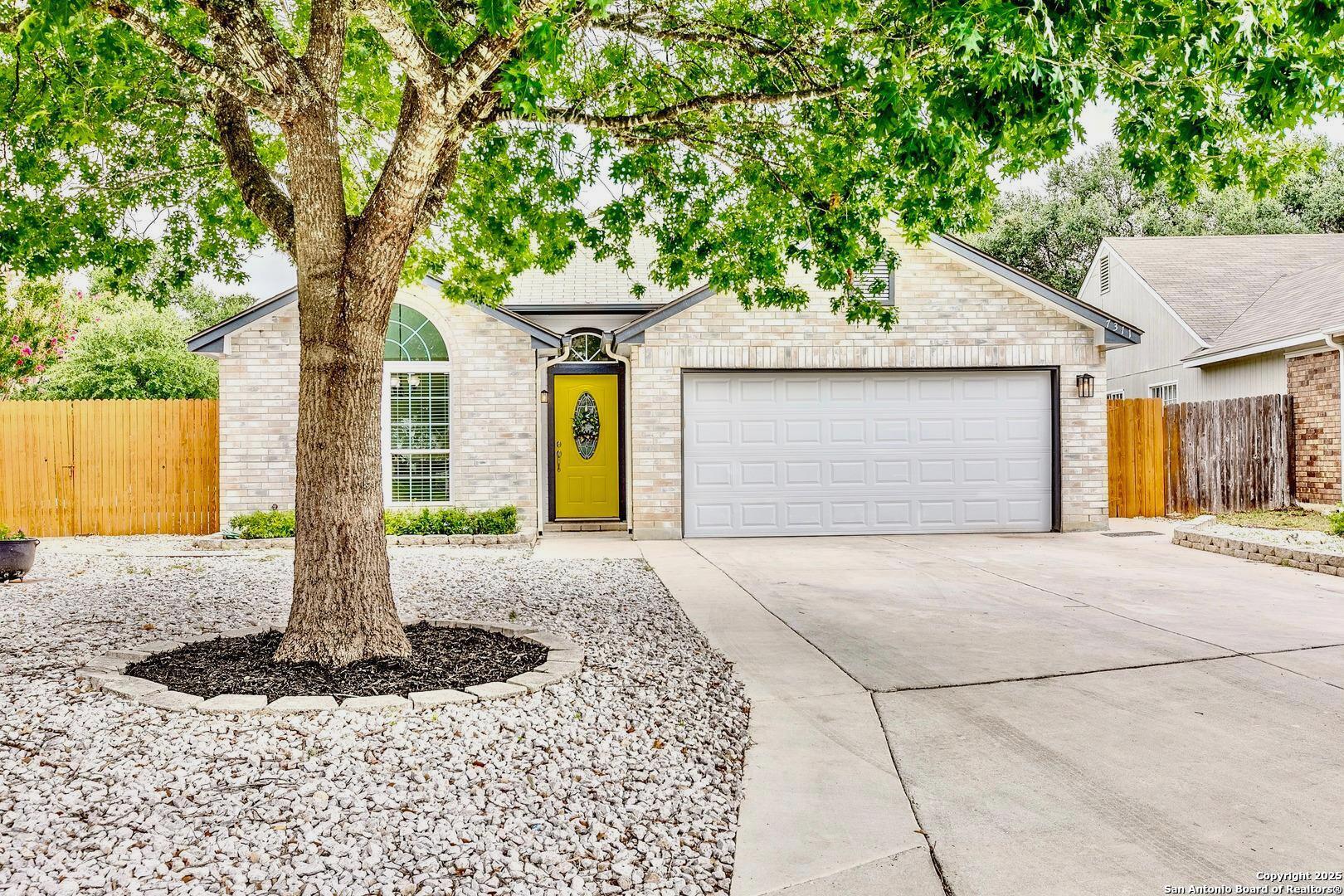 7311 Huntwood