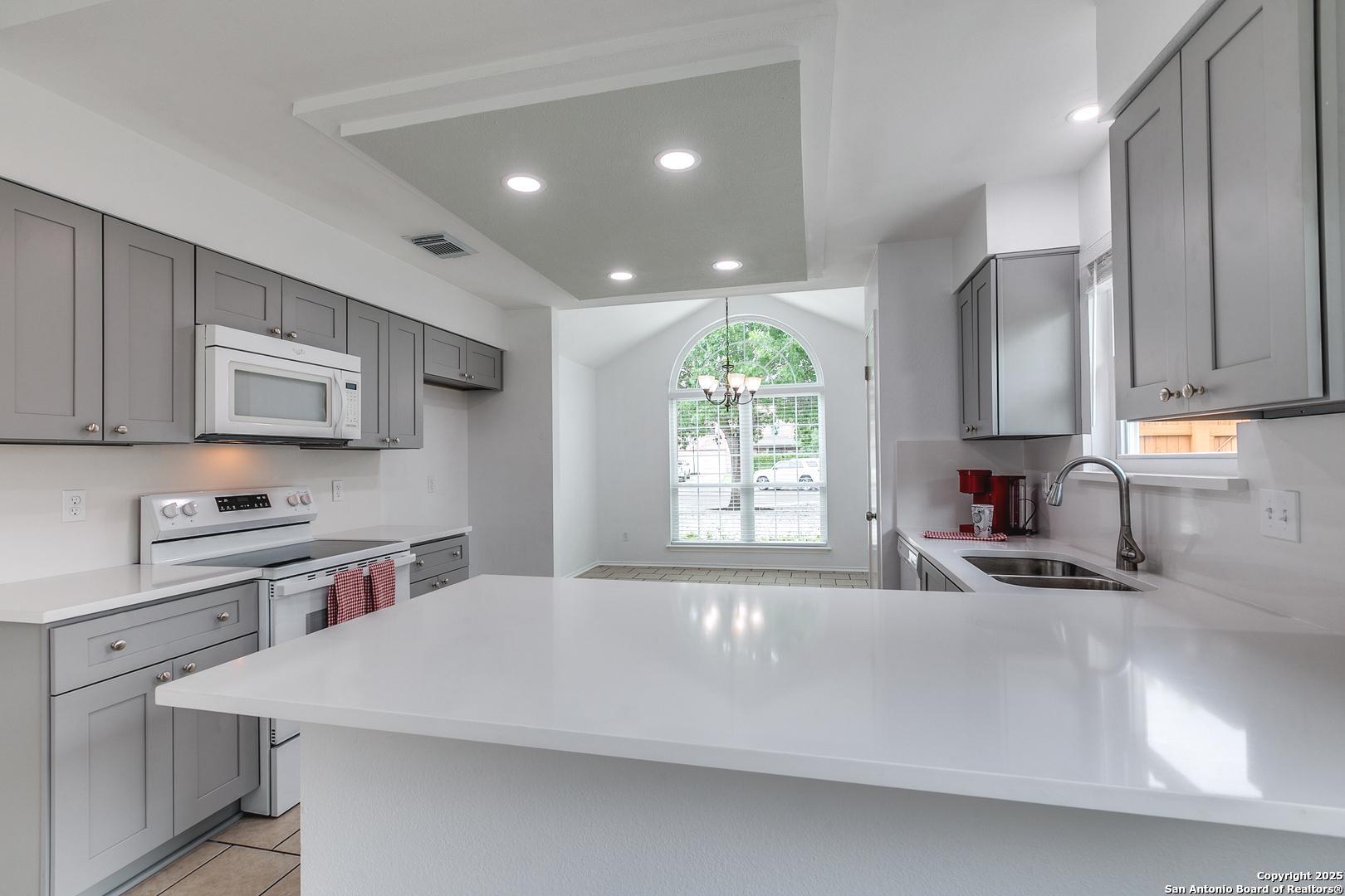 7311 Huntwood