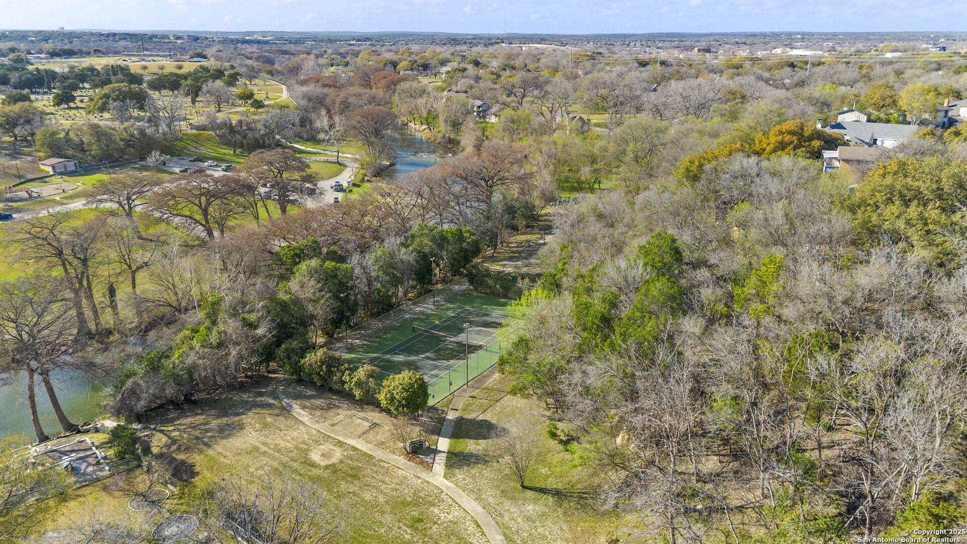 805 Summerwood
