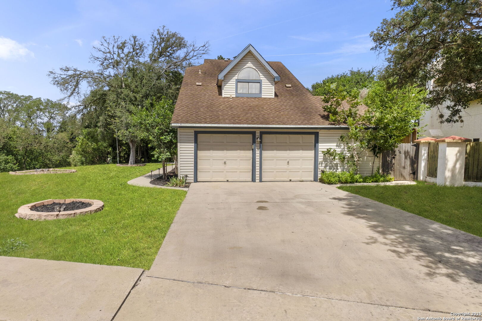 805 Summerwood