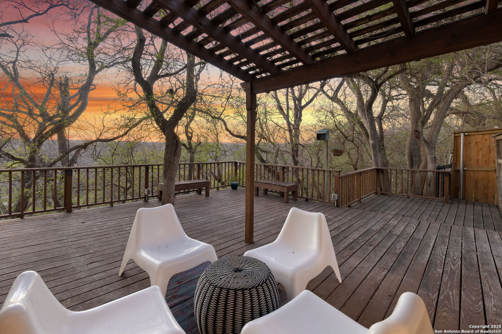 805 Summerwood