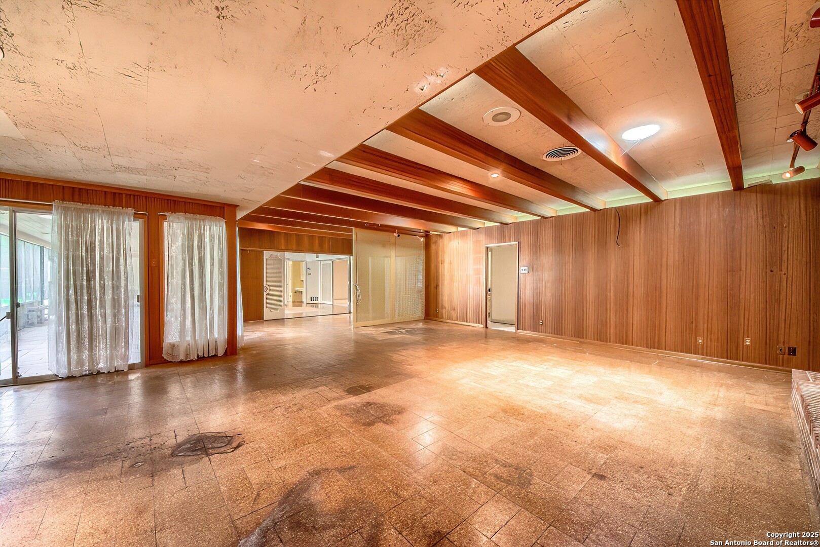 1315 Lockhill Selma