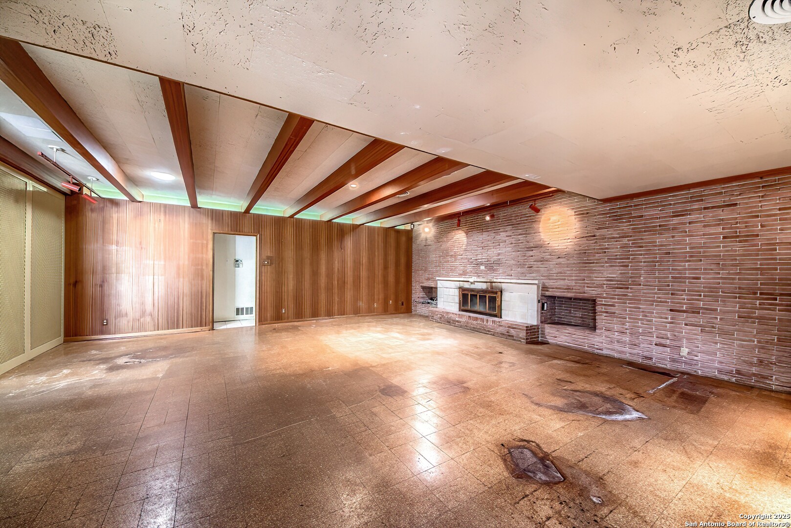 1315 Lockhill Selma