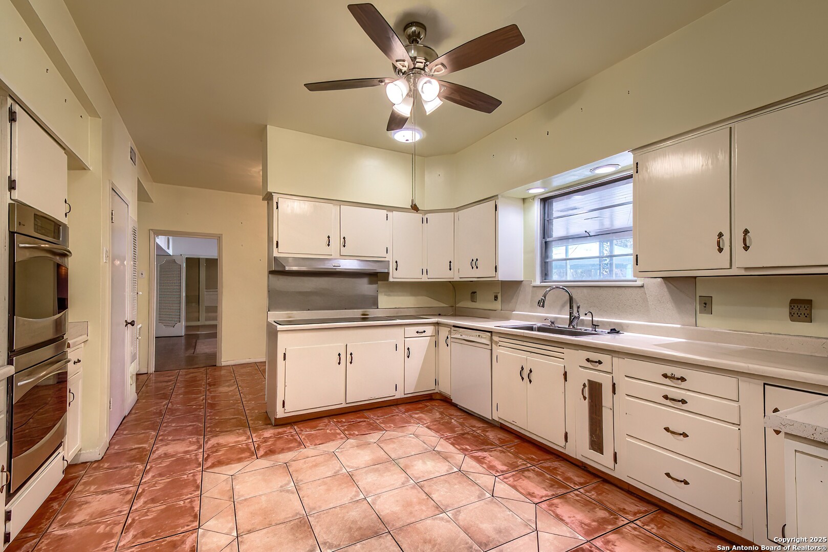 1315 Lockhill Selma