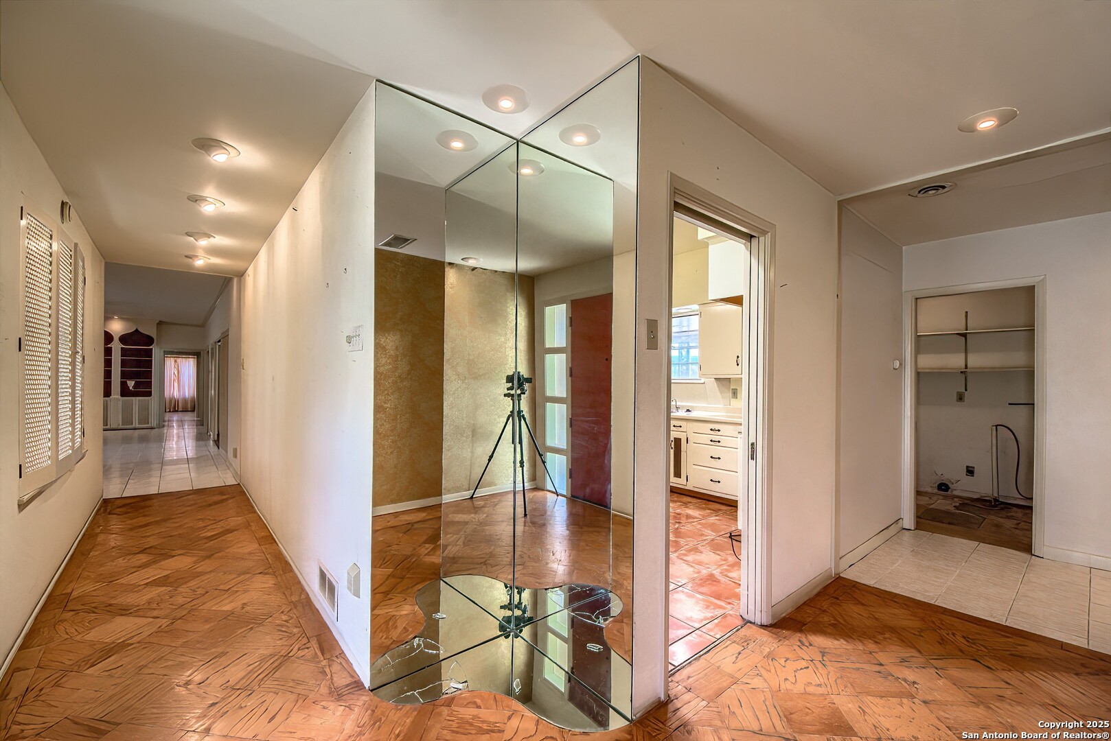 1315 Lockhill Selma