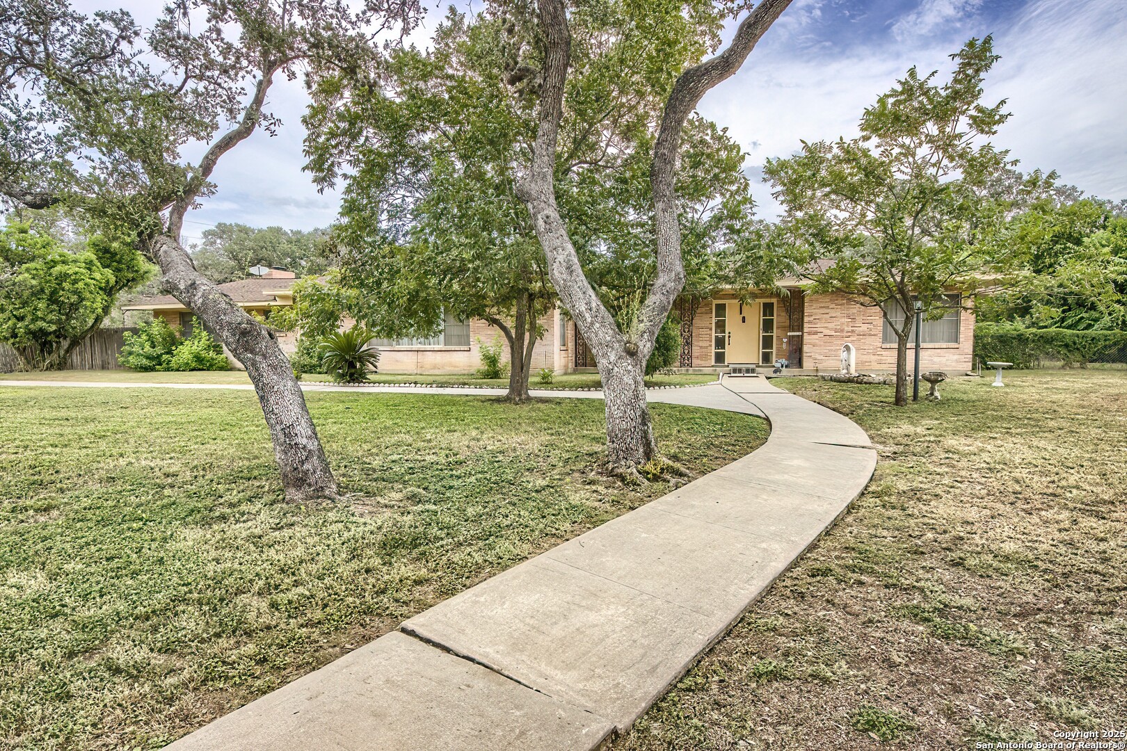 1315 Lockhill Selma