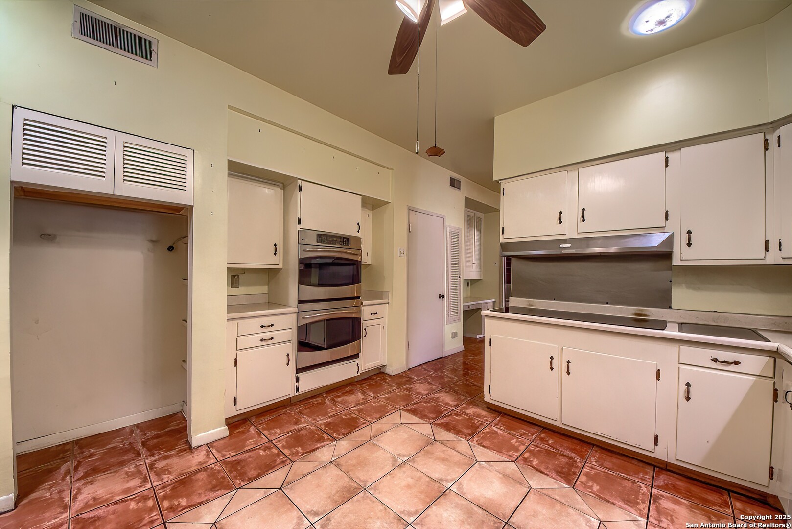 1315 Lockhill Selma