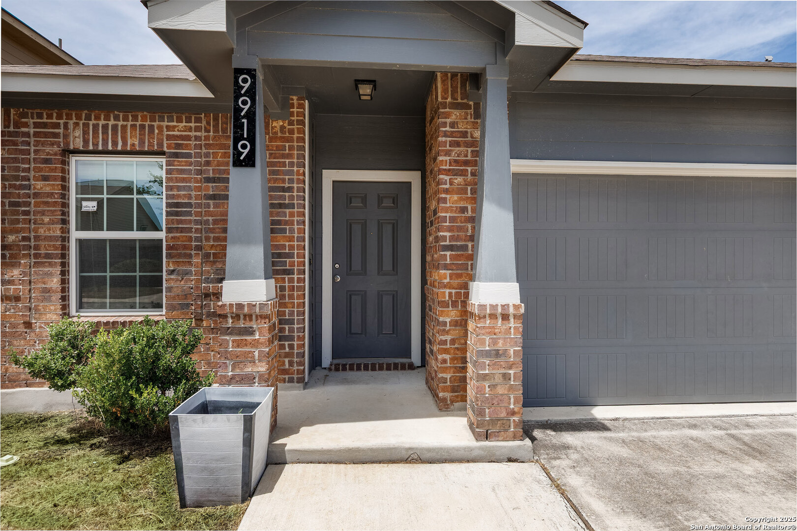 9919 Belmore Cove