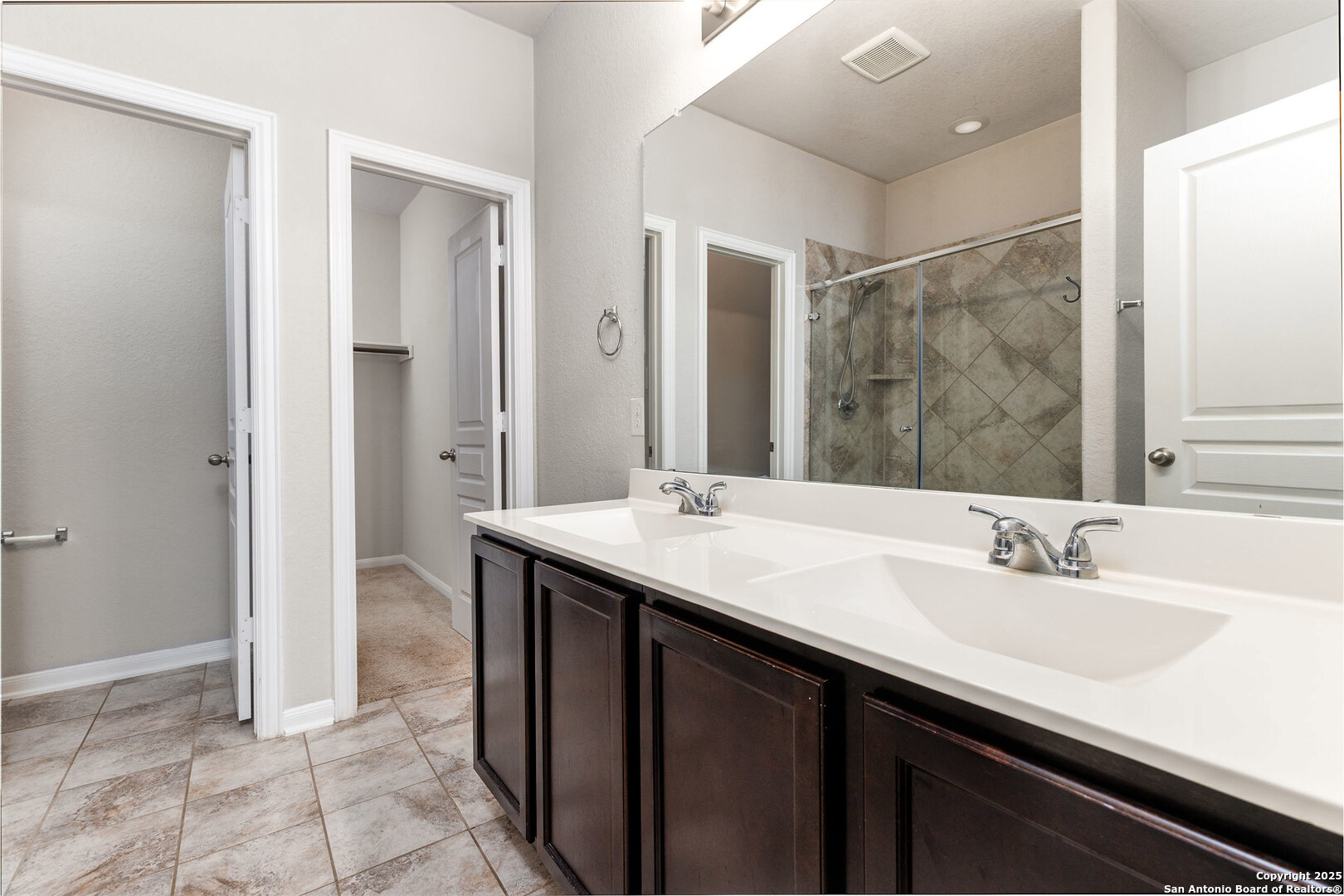9919 Belmore Cove