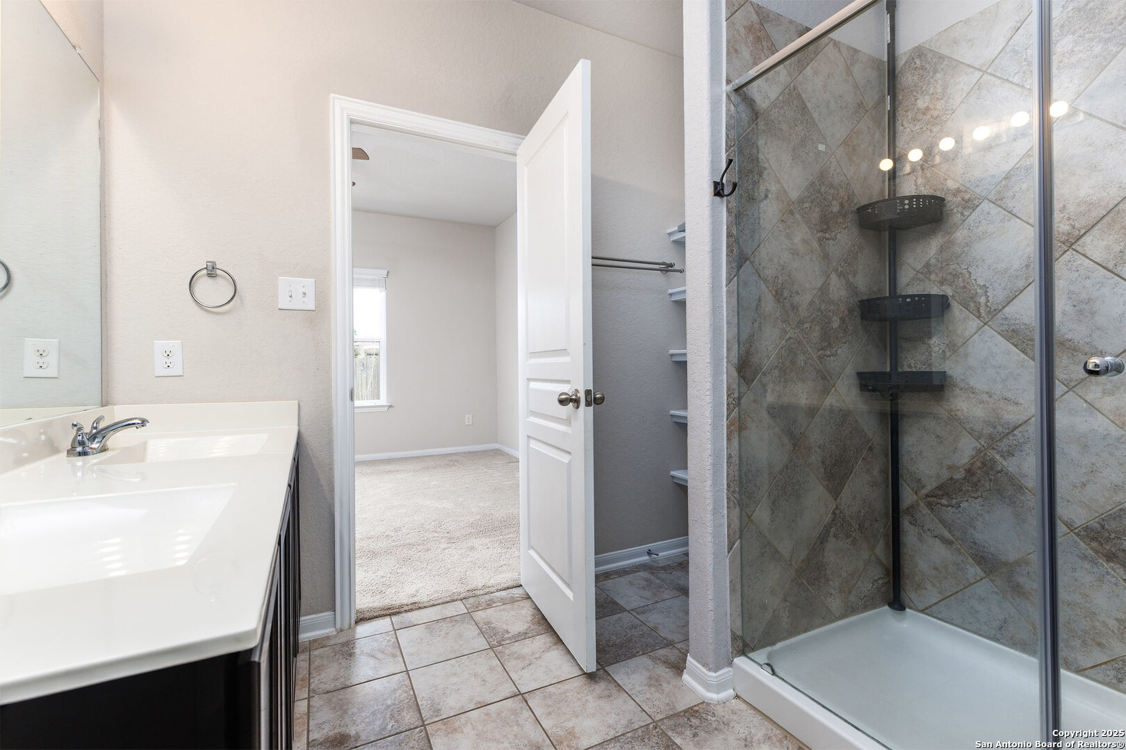 9919 Belmore Cove