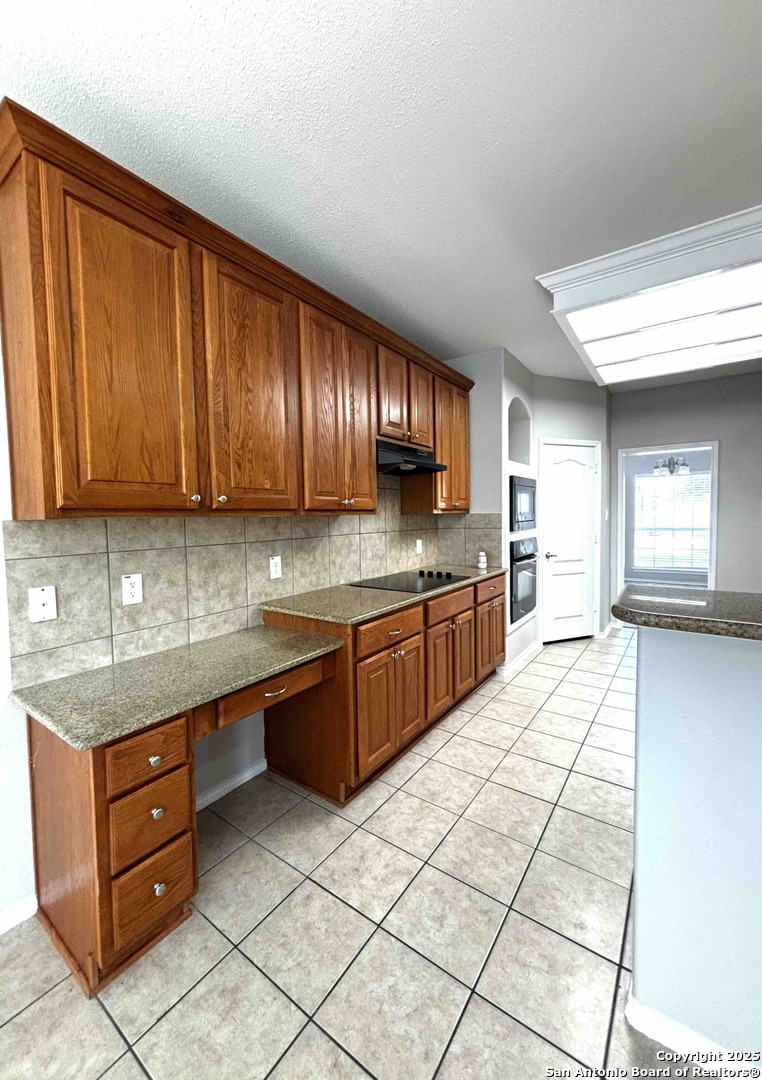 27046 Trinity Heights