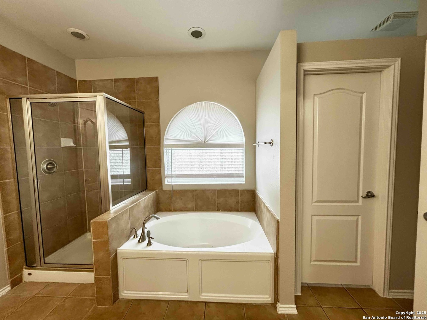 27046 Trinity Heights