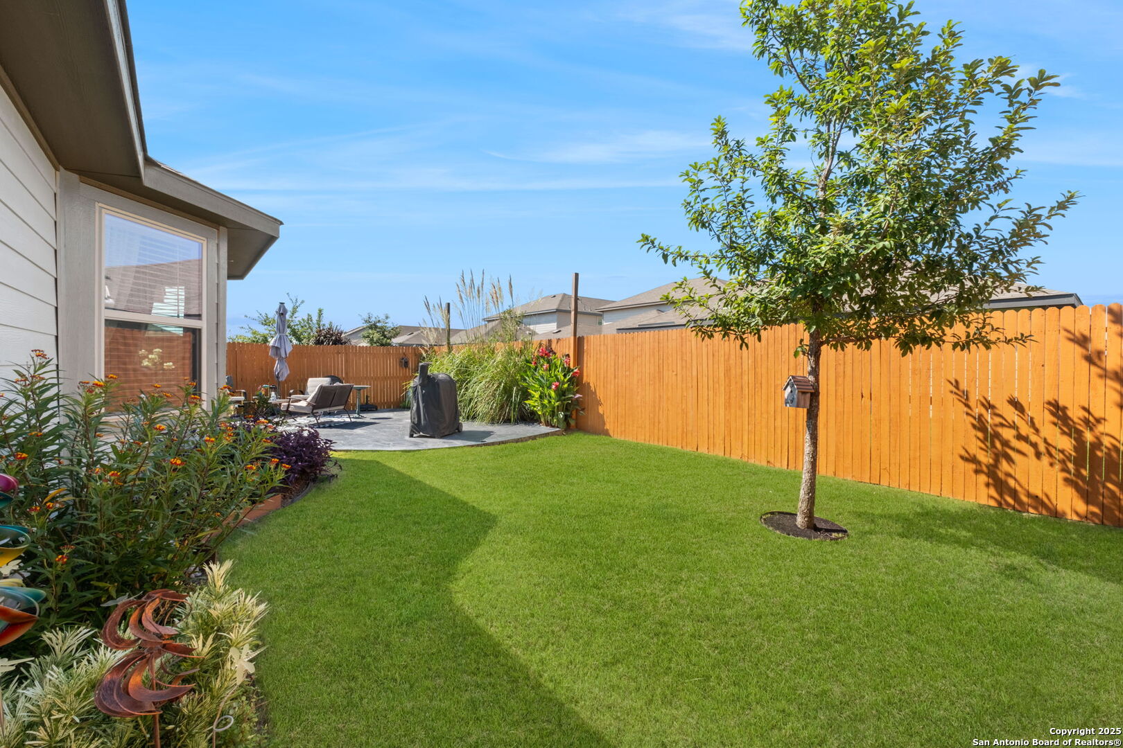 1226 Lennea Garden