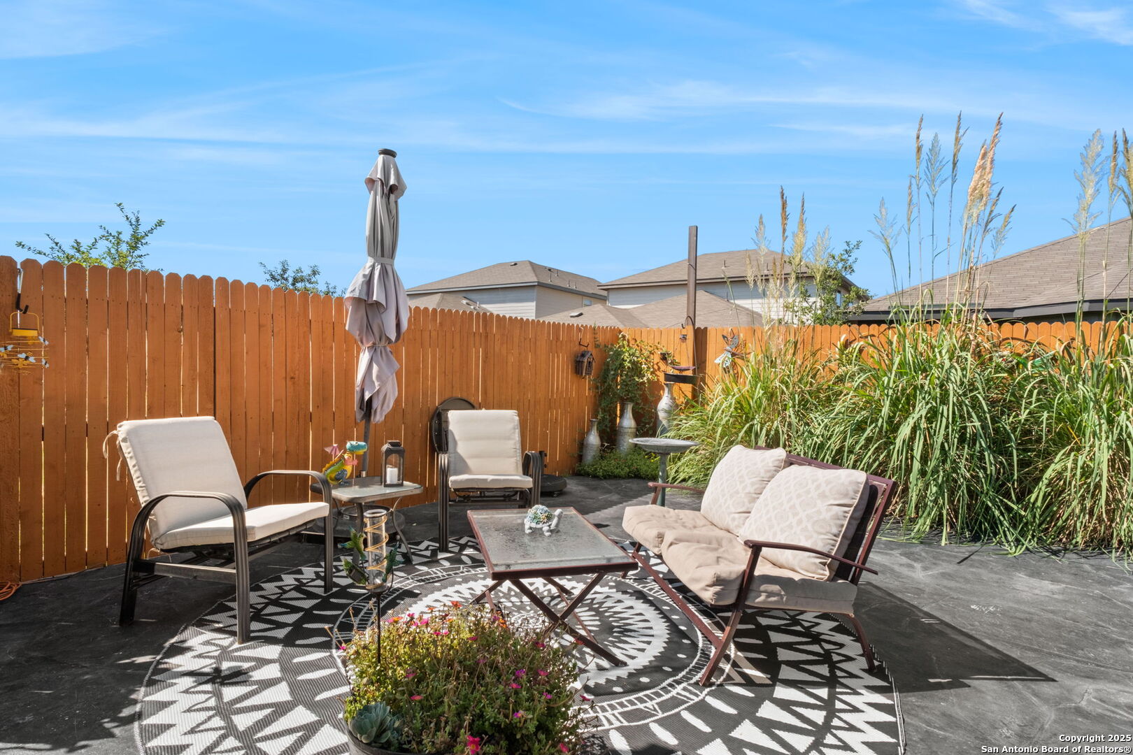 1226 Lennea Garden