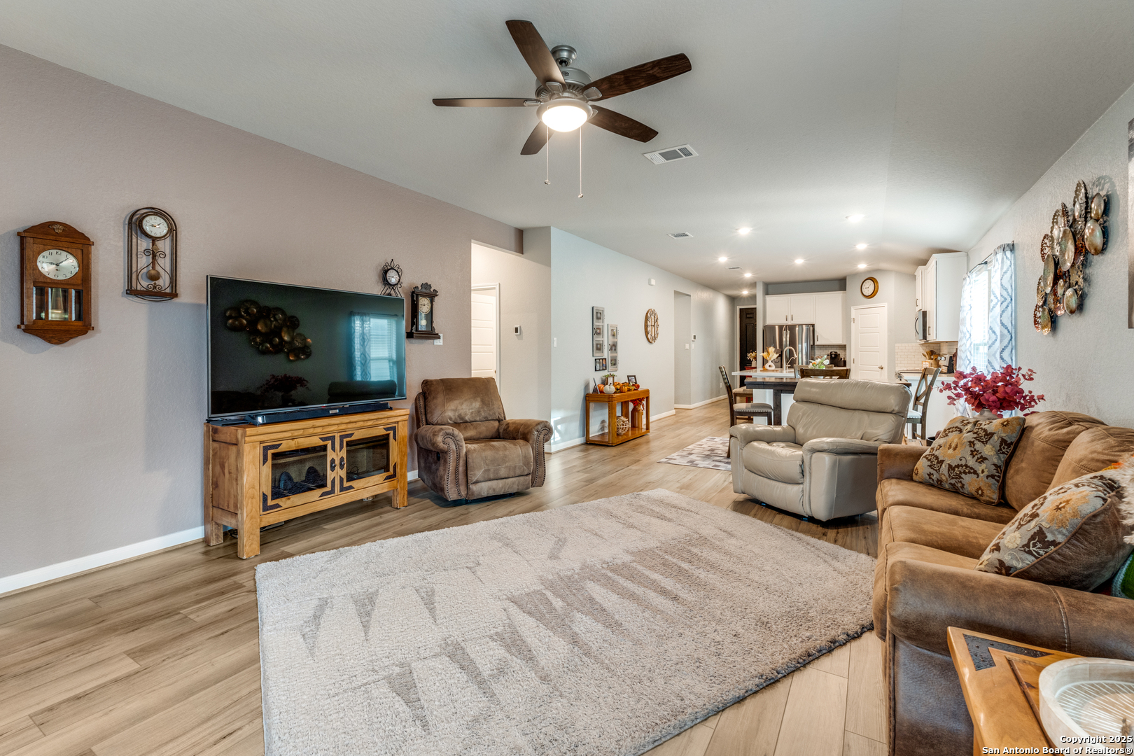 1226 Lennea Garden