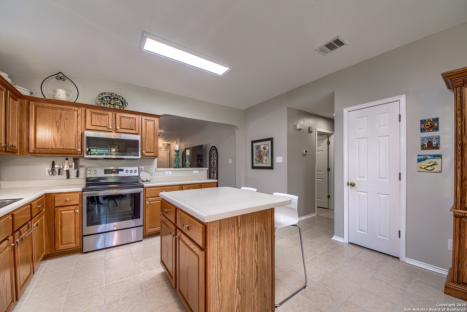 9811 Sandlet Trail