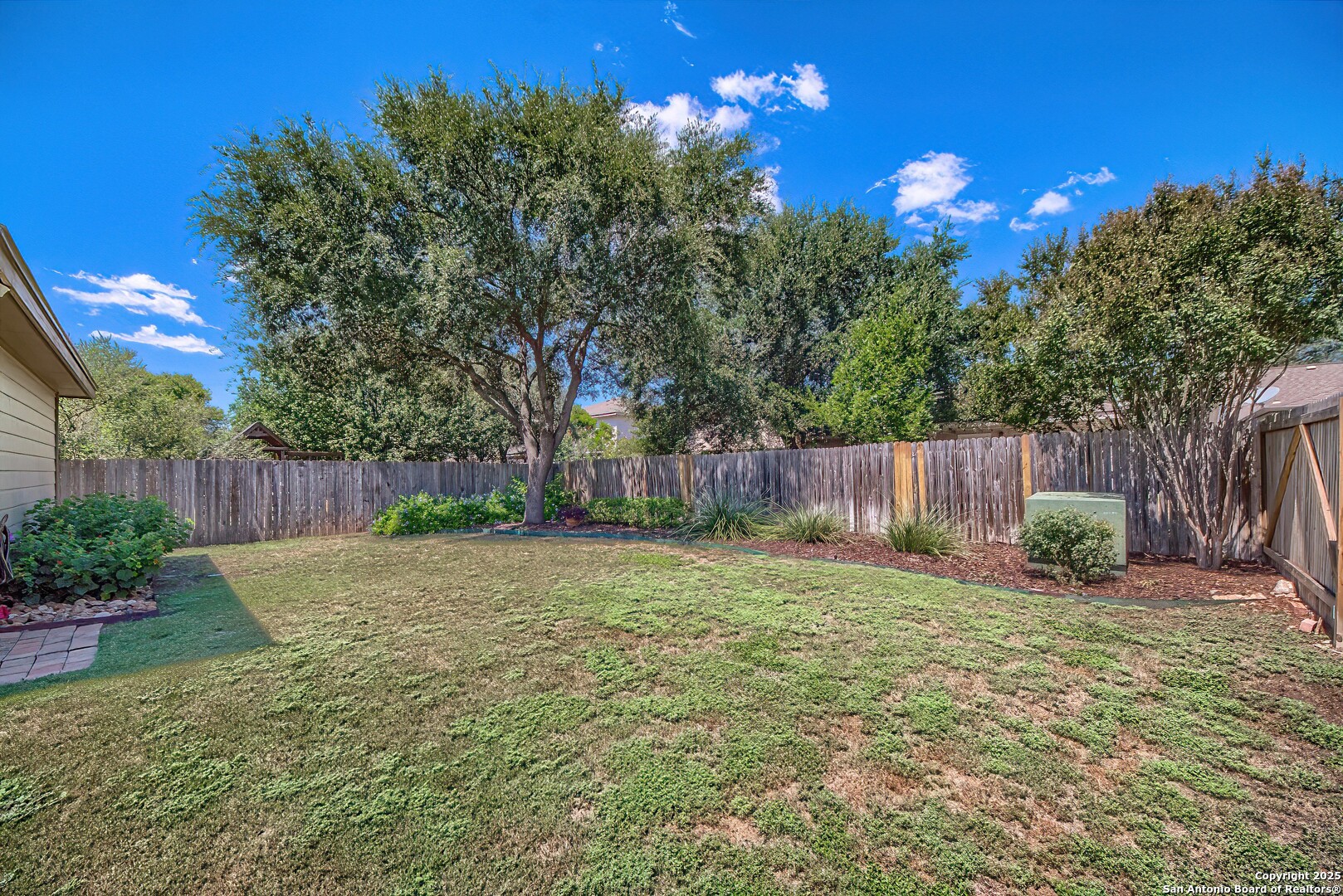 9811 Sandlet Trail