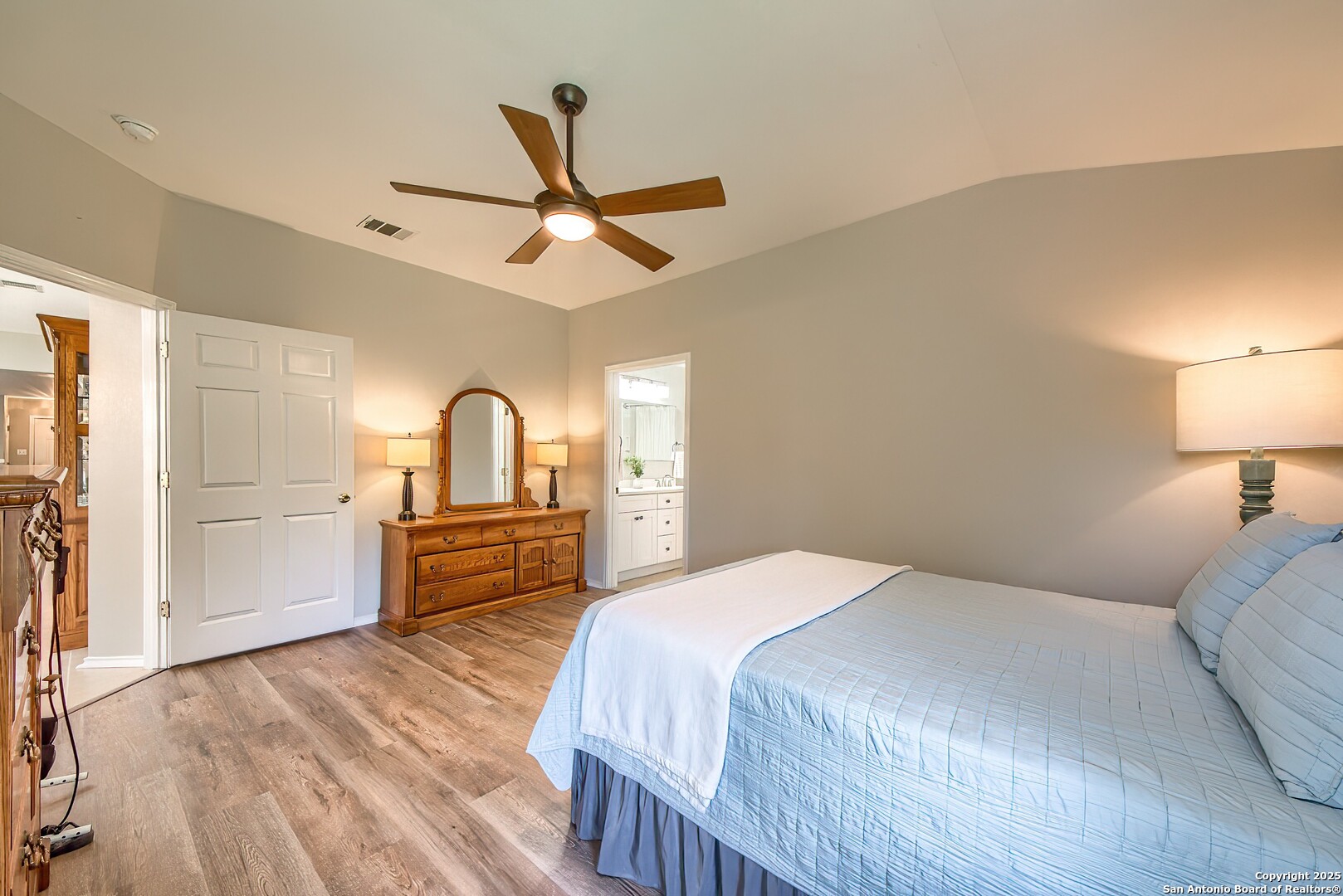 9811 Sandlet Trail