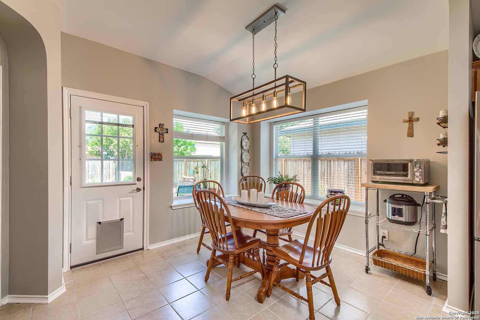 9811 Sandlet Trail