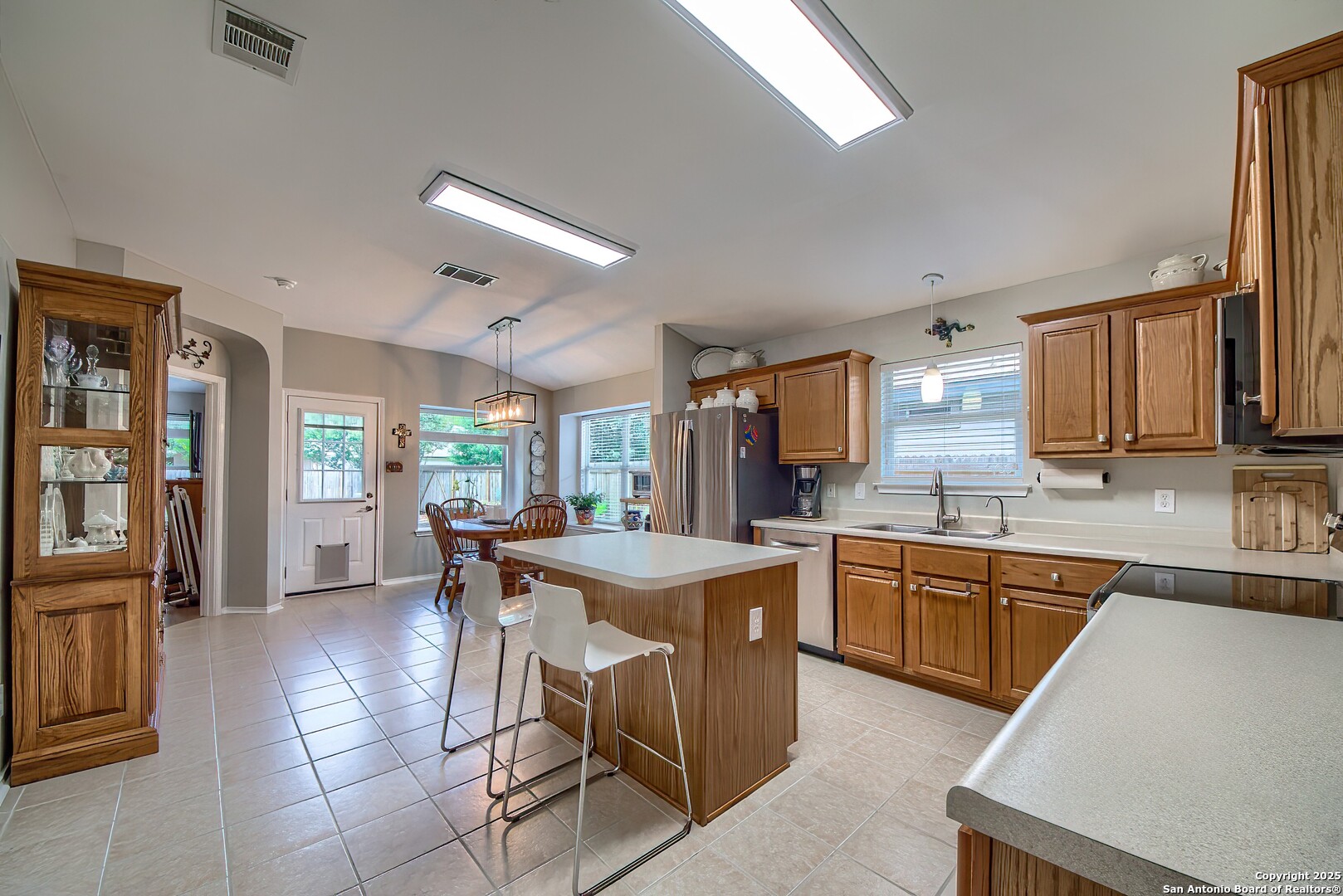 9811 Sandlet Trail