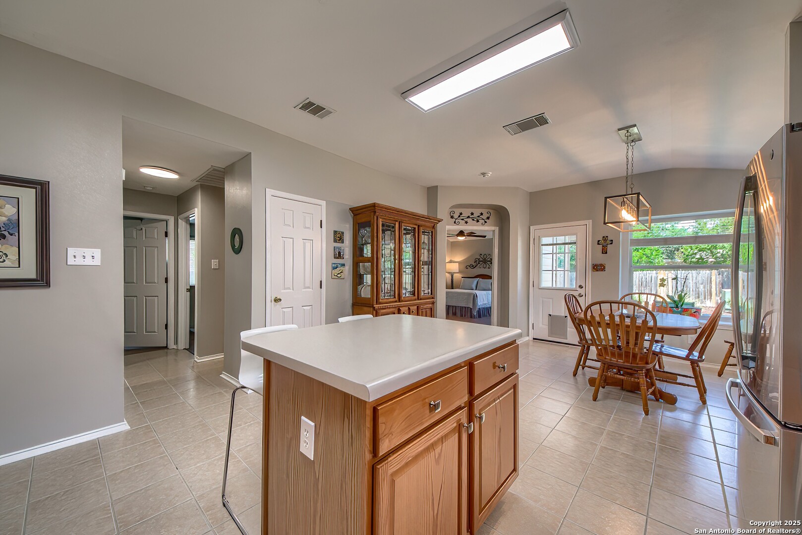 9811 Sandlet Trail