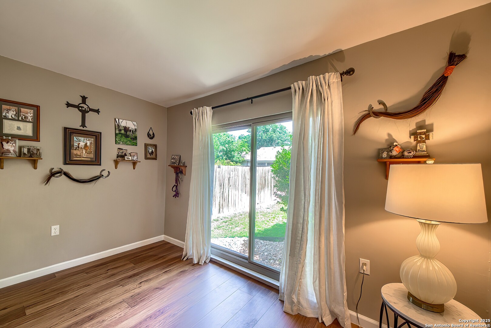 16314 Falcon Hill