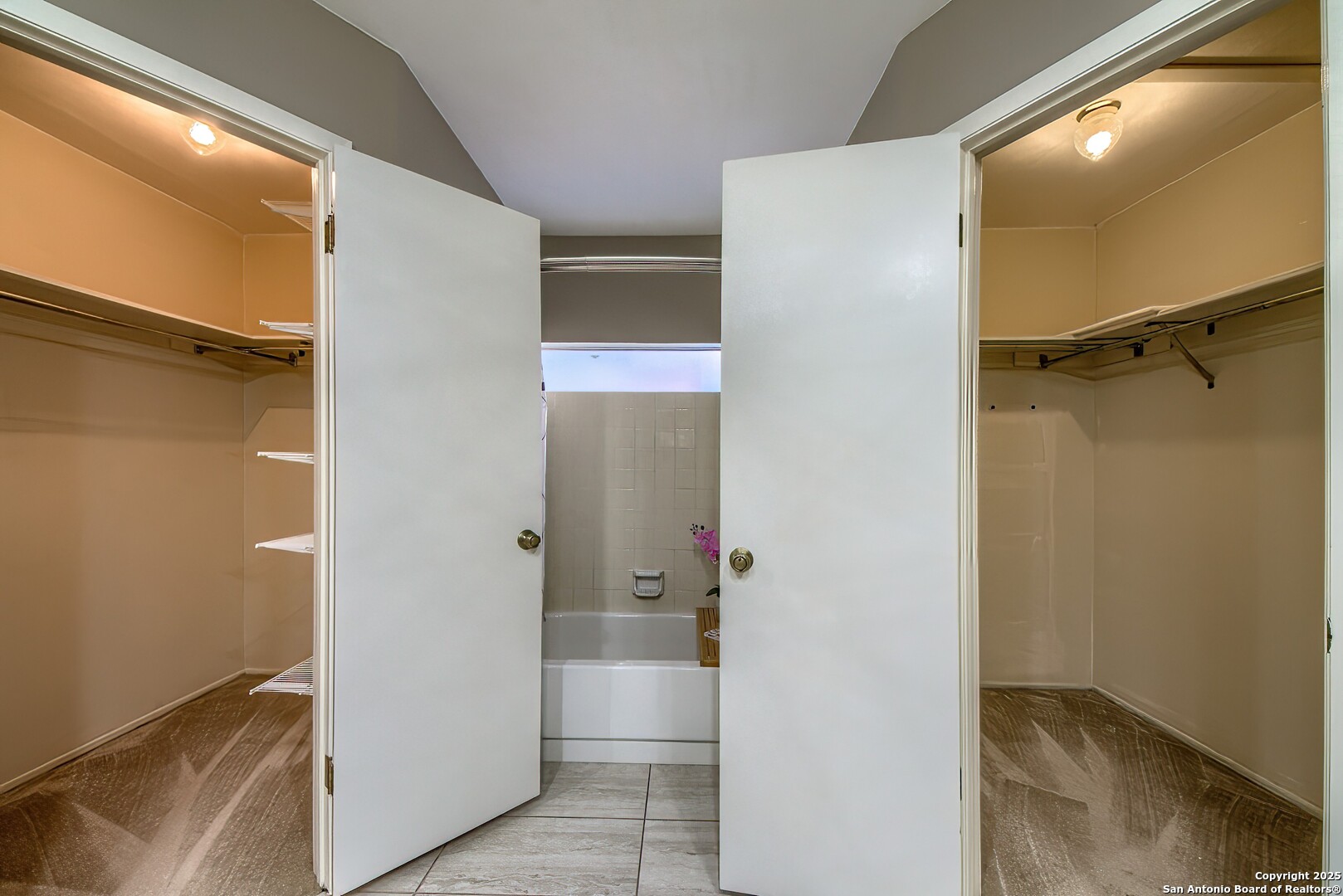 16314 Falcon Hill