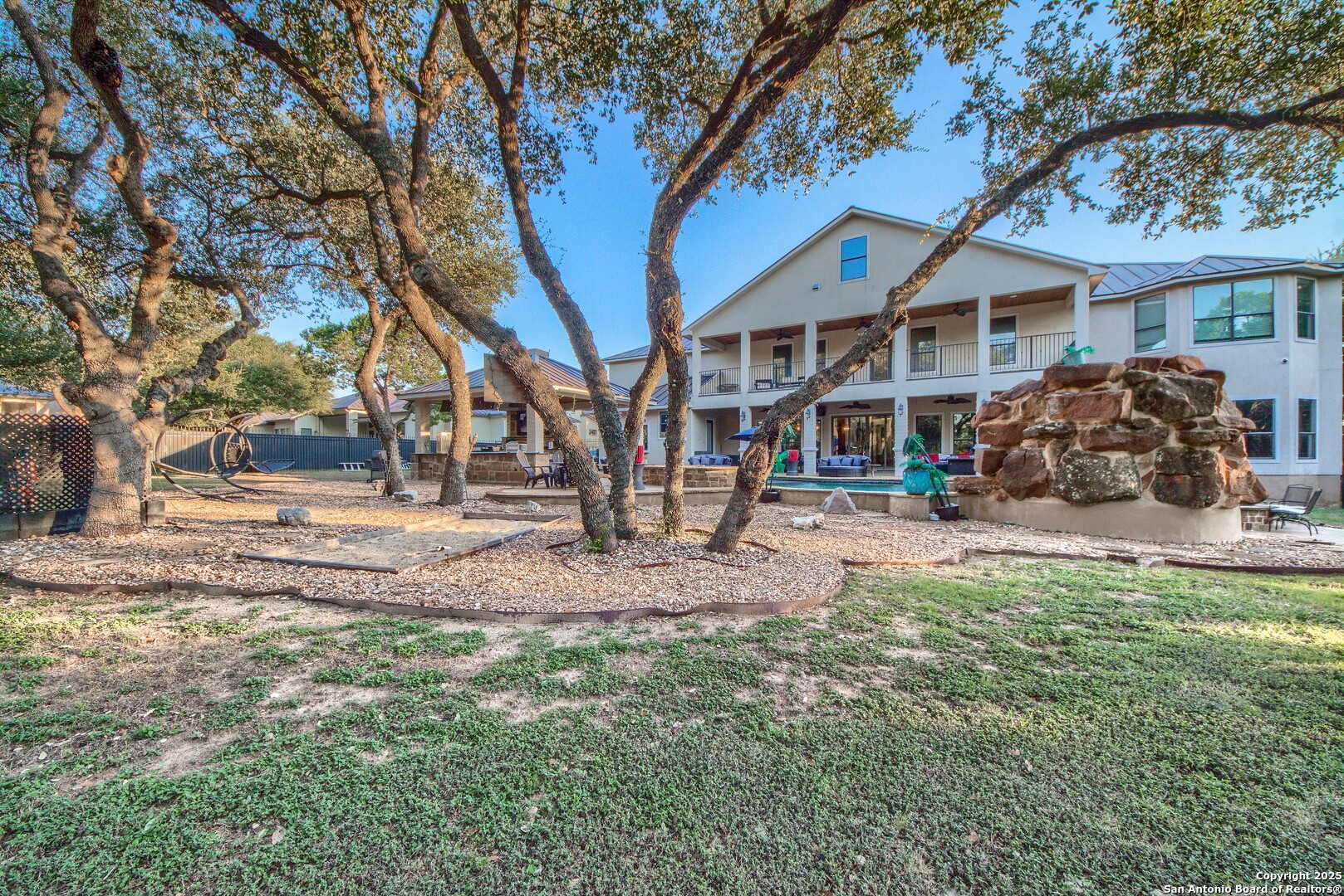 9811 KLEIN CT