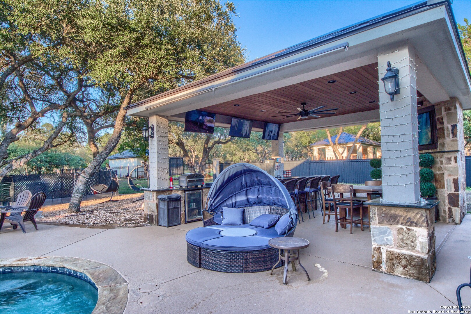 9811 KLEIN CT